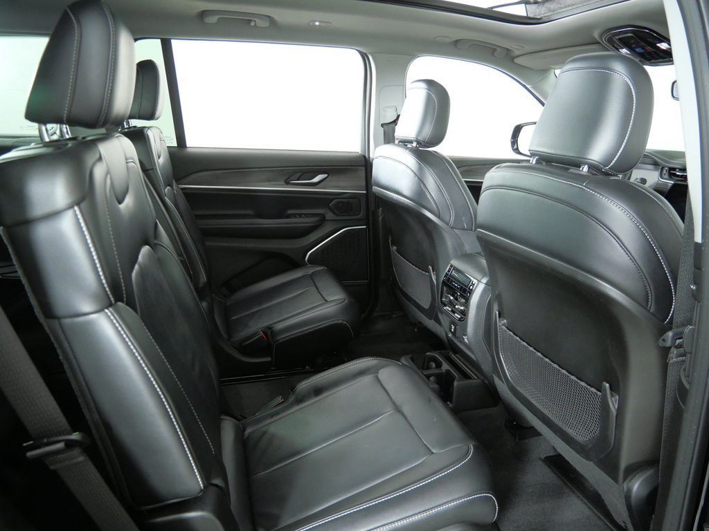 Thumbnail: 2021 Jeep Grand Cherokee L - 10