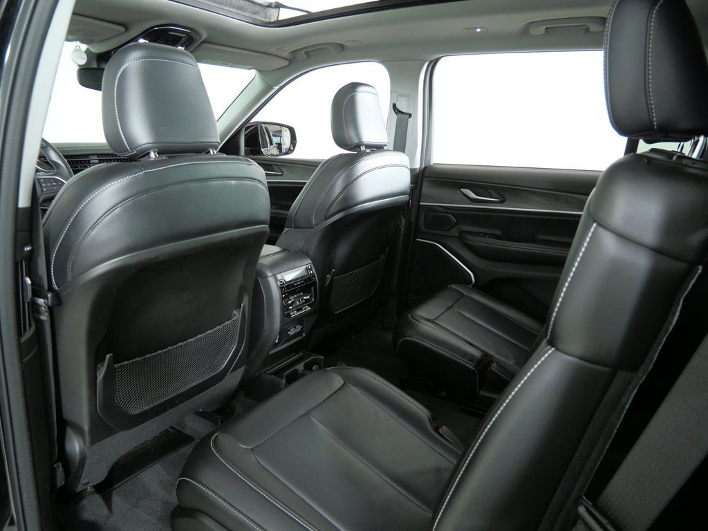 Thumbnail: 2021 Jeep Grand Cherokee L - 29