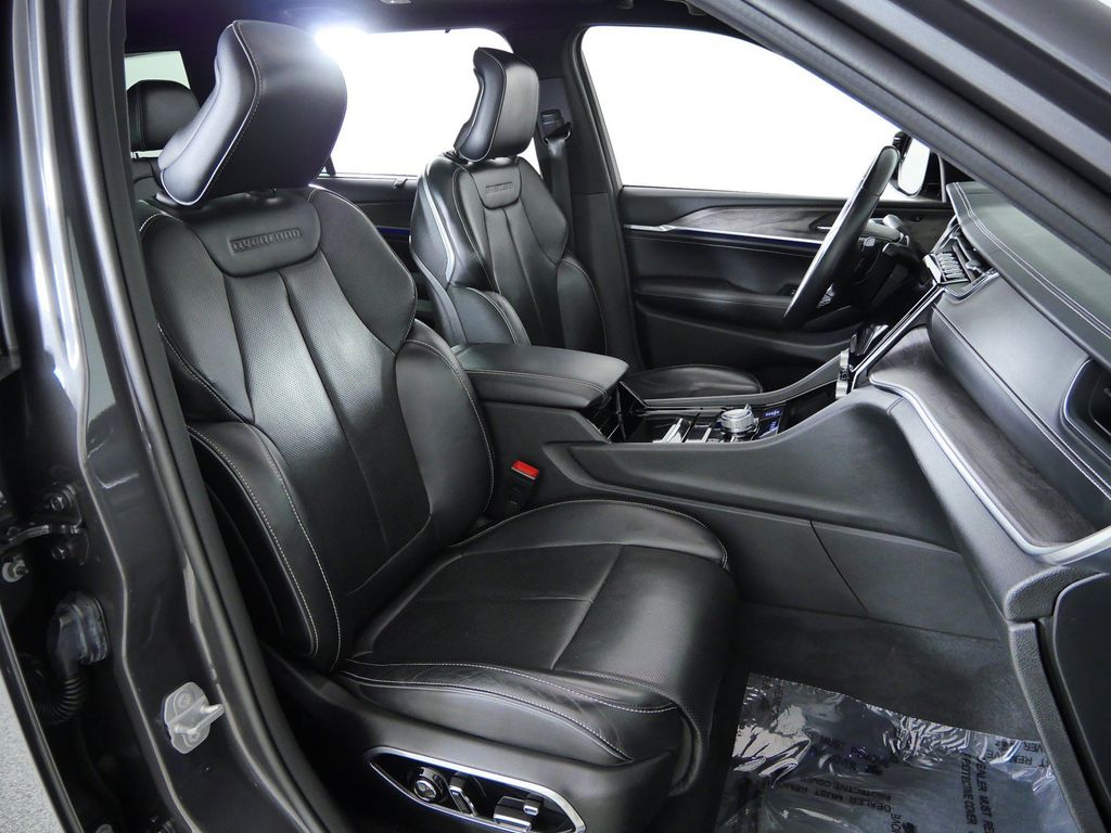 Thumbnail: 2022 Jeep Grand Cherokee L - 10