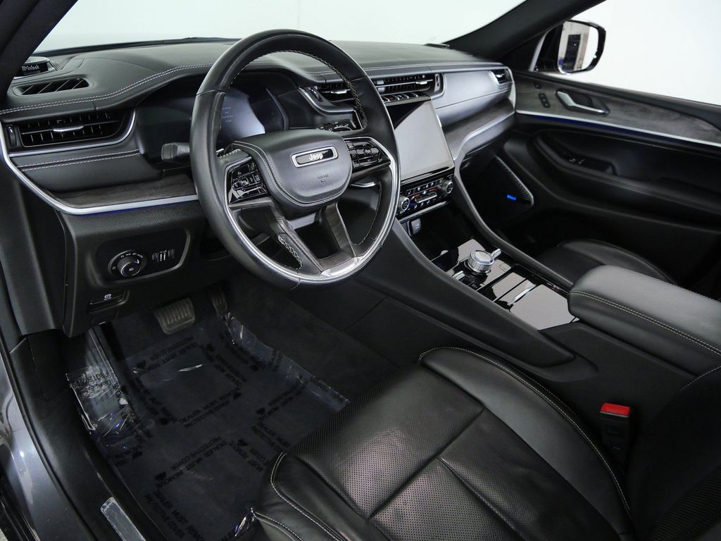 Thumbnail: 2022 Jeep Grand Cherokee L - 13