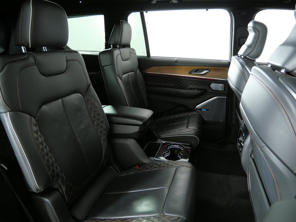 Thumbnail: 2021 Jeep Grand Cherokee L - 31