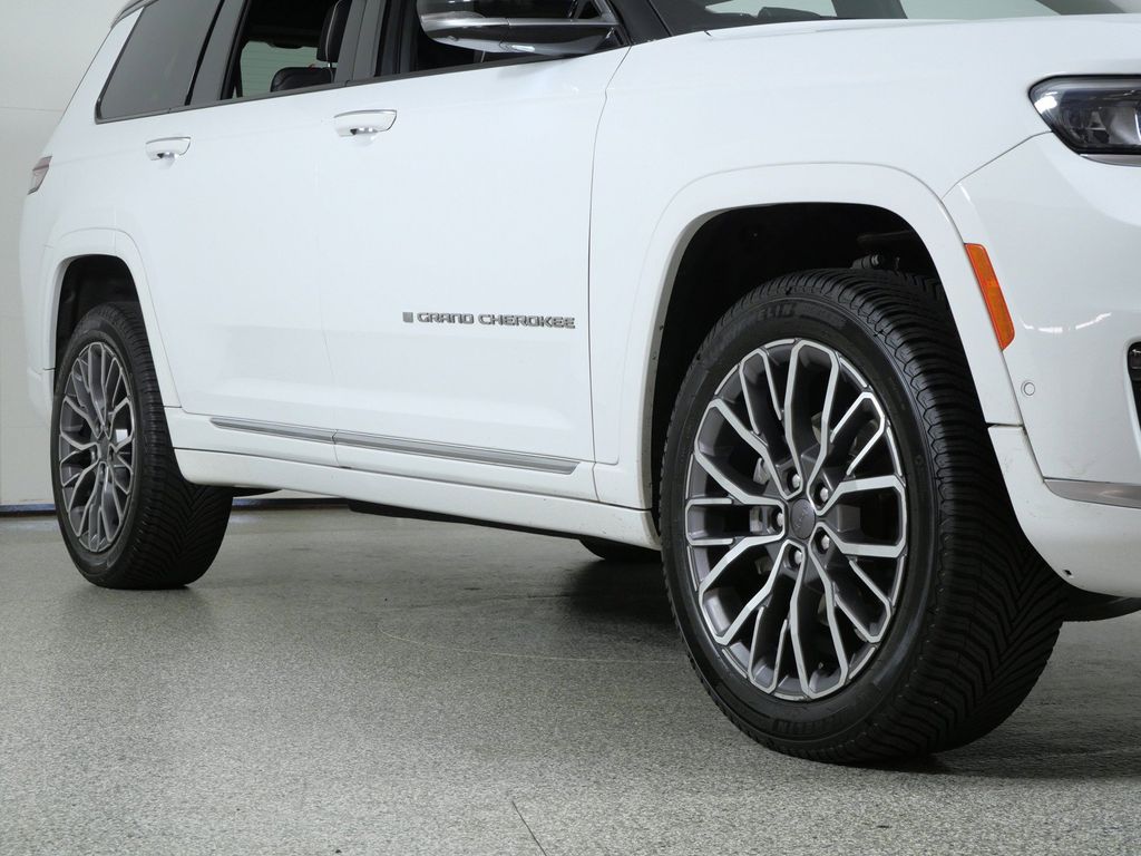 Thumbnail: 2021 Jeep Grand Cherokee L - 8