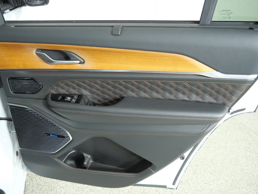 Thumbnail: 2021 Jeep Grand Cherokee L - 30