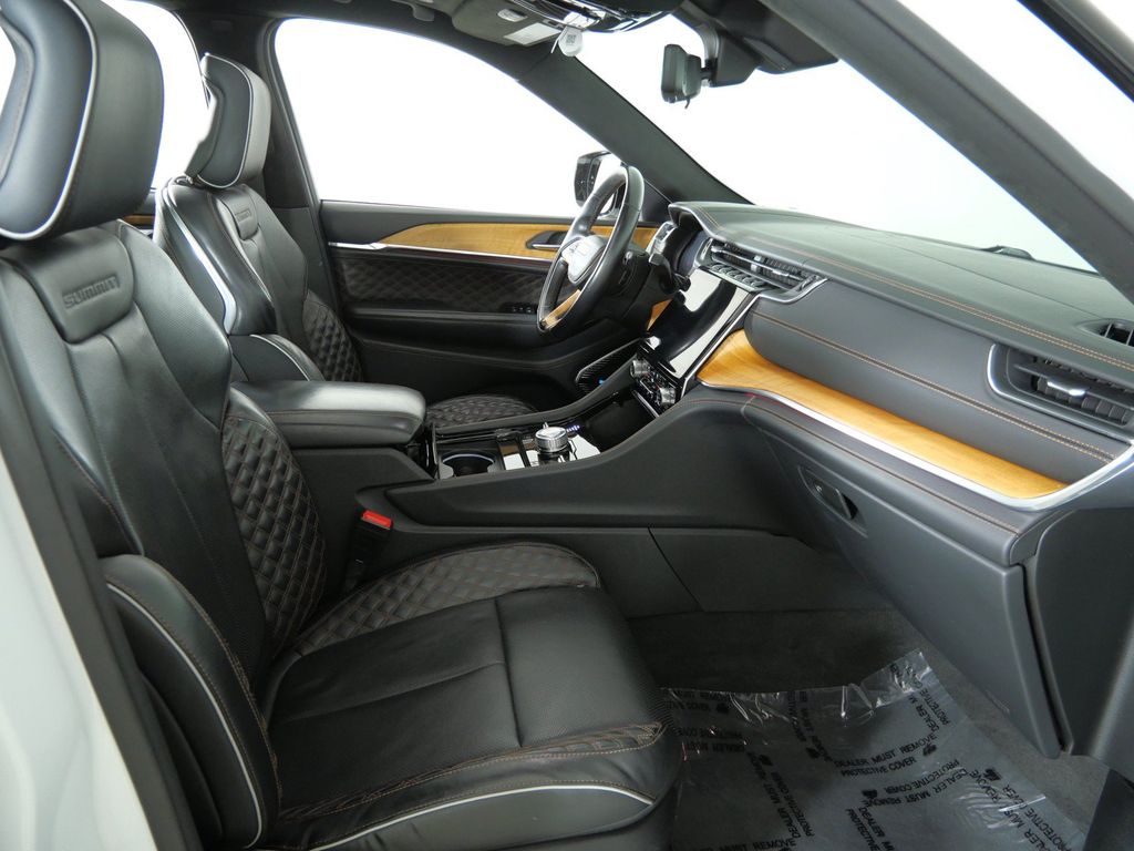 Thumbnail: 2021 Jeep Grand Cherokee L - 10