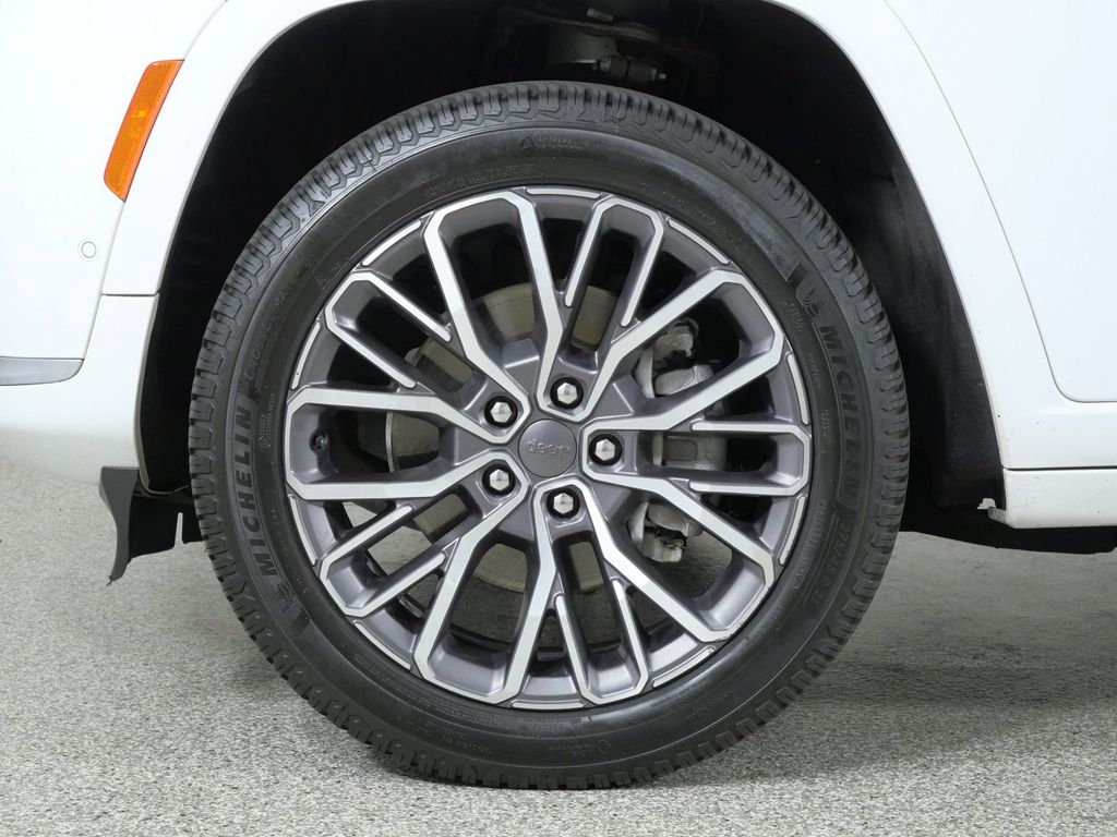Thumbnail: 2021 Jeep Grand Cherokee L - 25