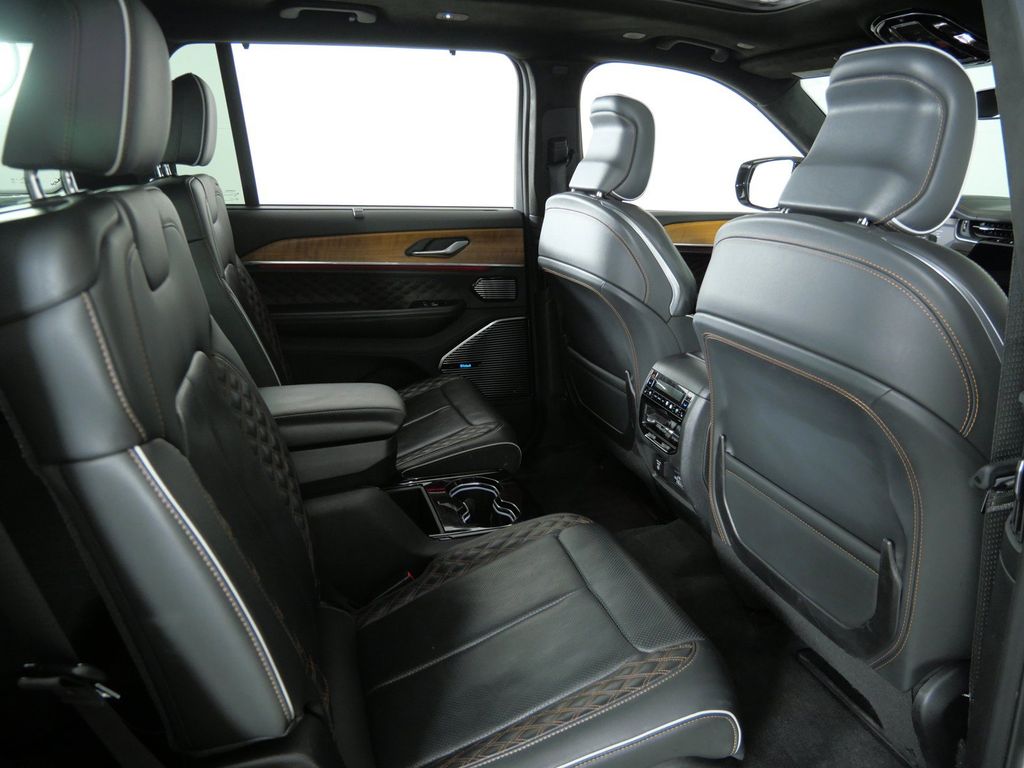 Thumbnail: 2021 Jeep Grand Cherokee L - 12
