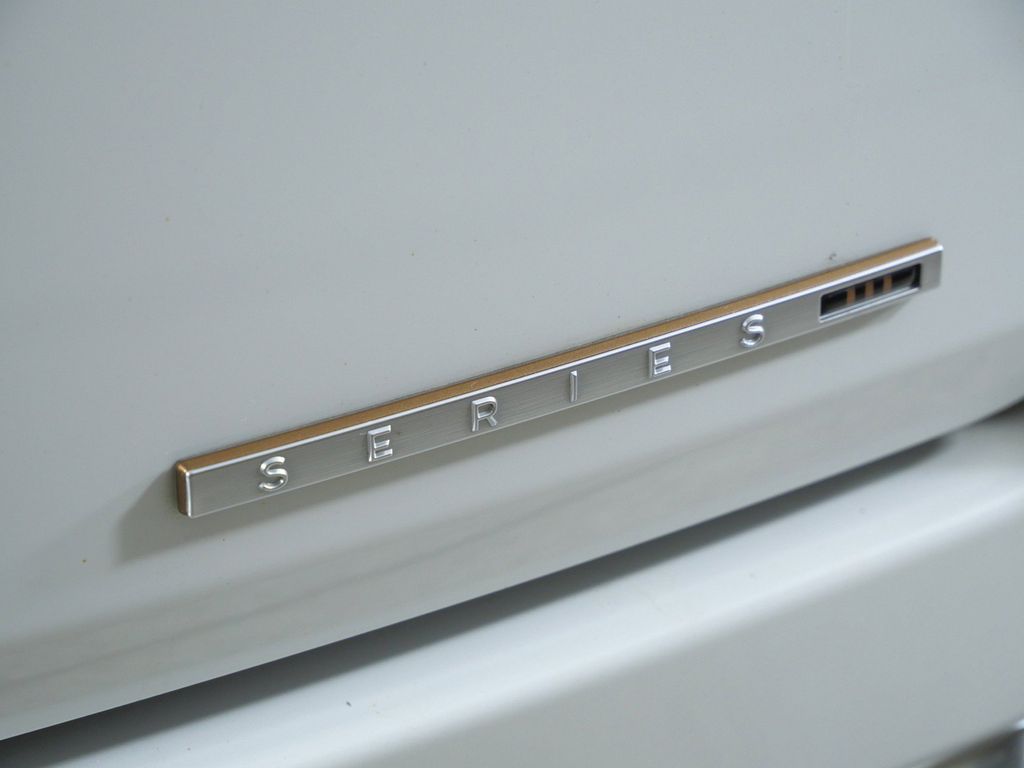 Thumbnail: 2022 Jeep Grand Wagoneer - 6