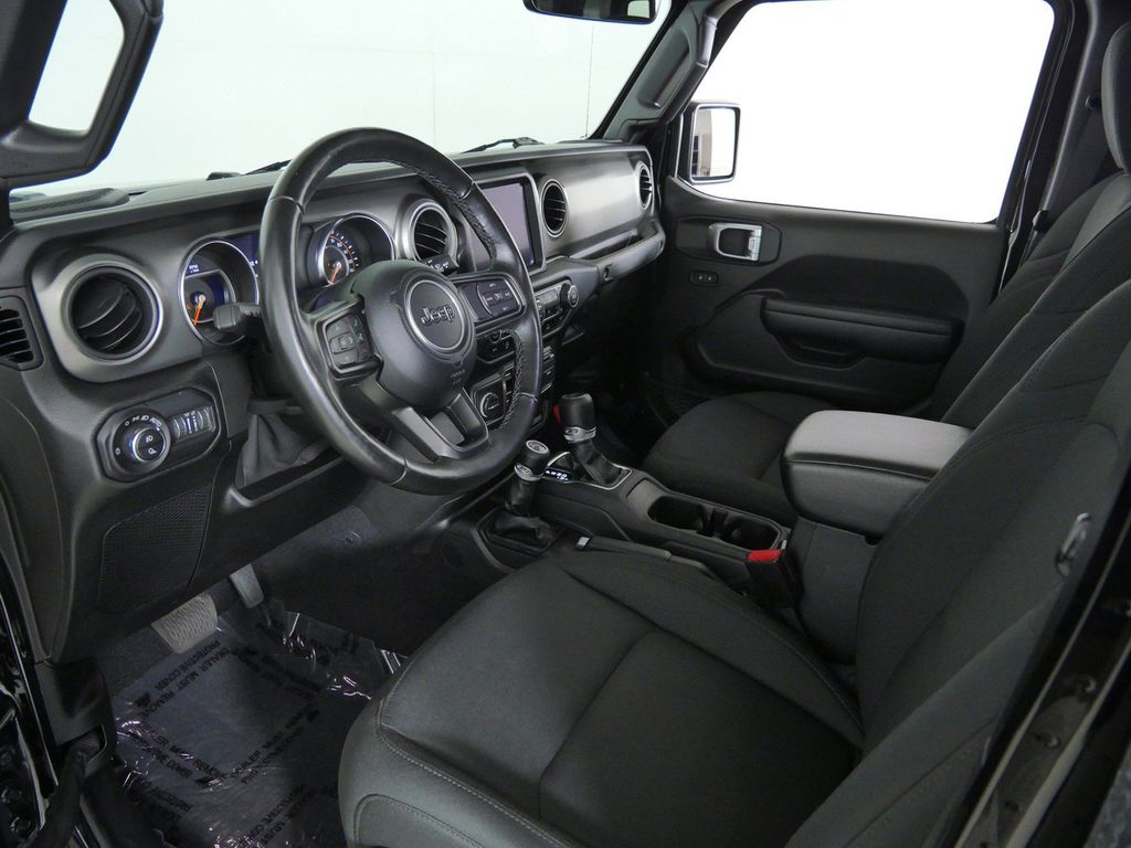 Thumbnail: 2021 Jeep Gladiator - 34