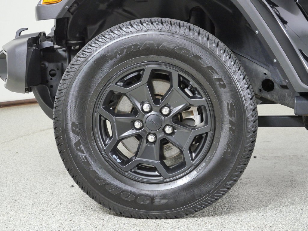 Thumbnail: 2021 Jeep Gladiator - 8