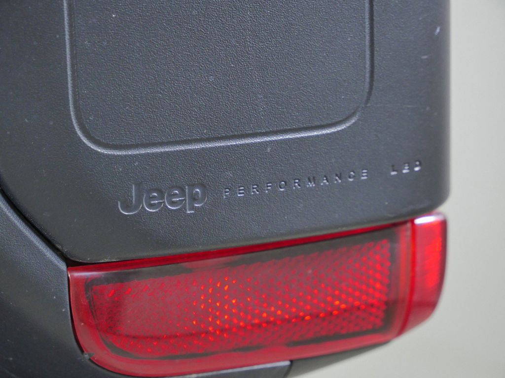 Thumbnail: 2024 Jeep Gladiator - 7