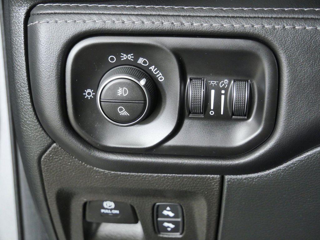 Thumbnail: 2022 RAM 1500 - 38