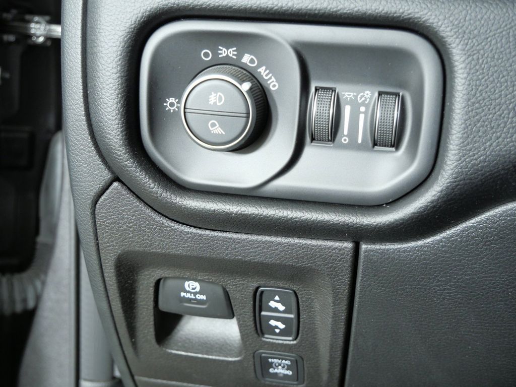 Thumbnail: 2022 RAM 1500 - 34