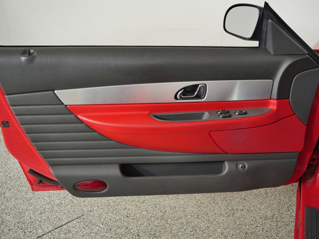 Thumbnail: 2002 Ford Thunderbird - 31