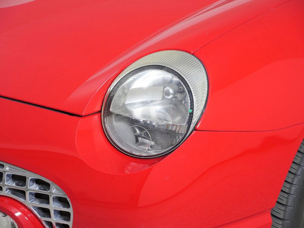 Thumbnail: 2002 Ford Thunderbird - 5