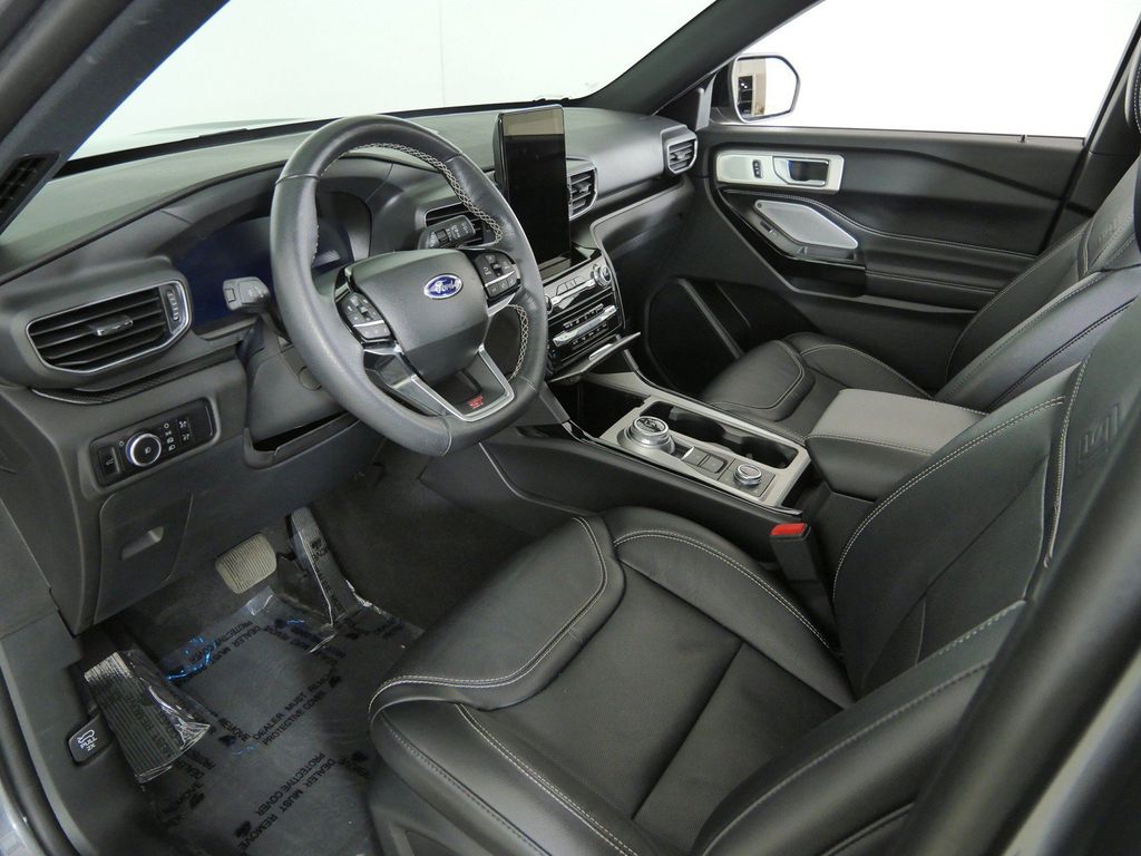 Thumbnail: 2023 Ford Explorer - 37