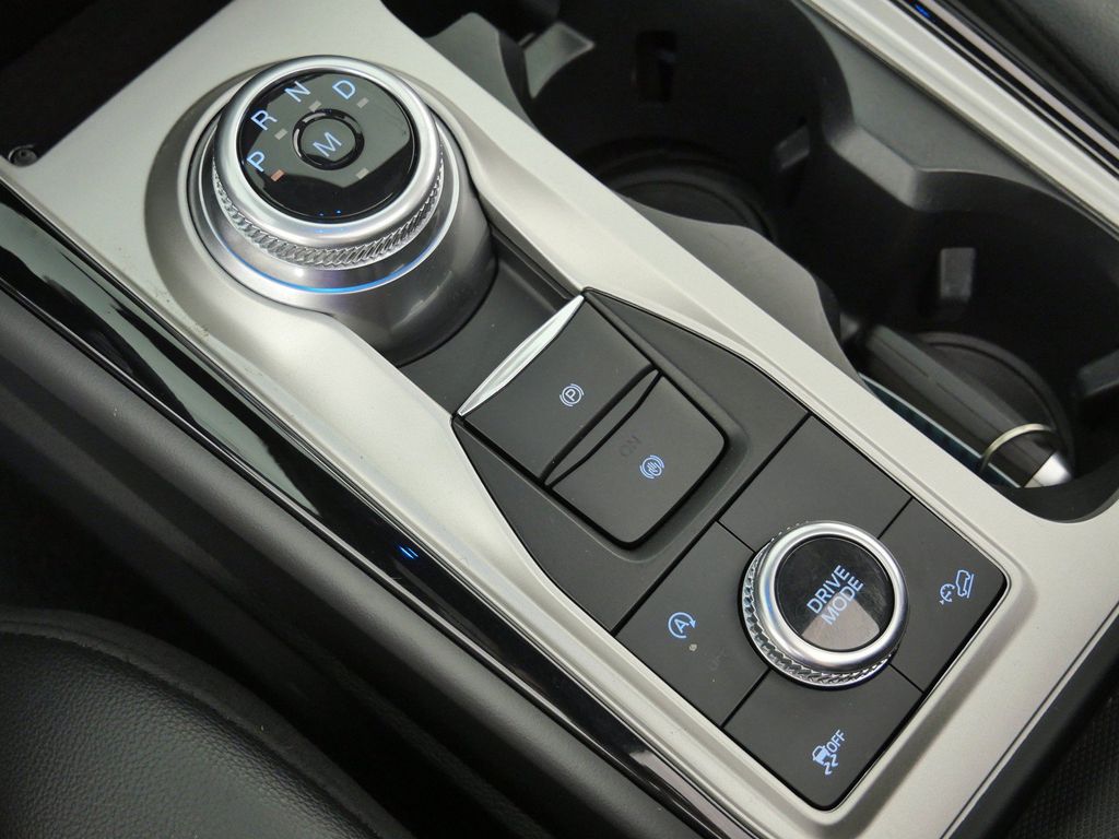 Thumbnail: 2023 Ford Explorer - 13
