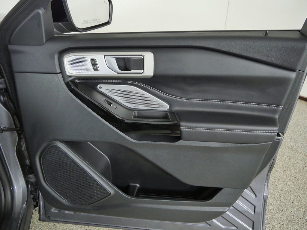 Thumbnail: 2023 Ford Explorer - 26