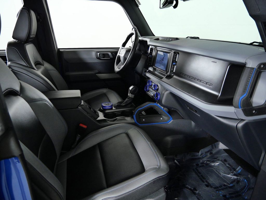 Thumbnail: 2023 Ford Bronco - 9