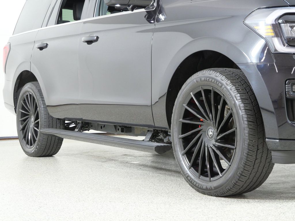 Thumbnail: 2023 Ford Expedition - 9