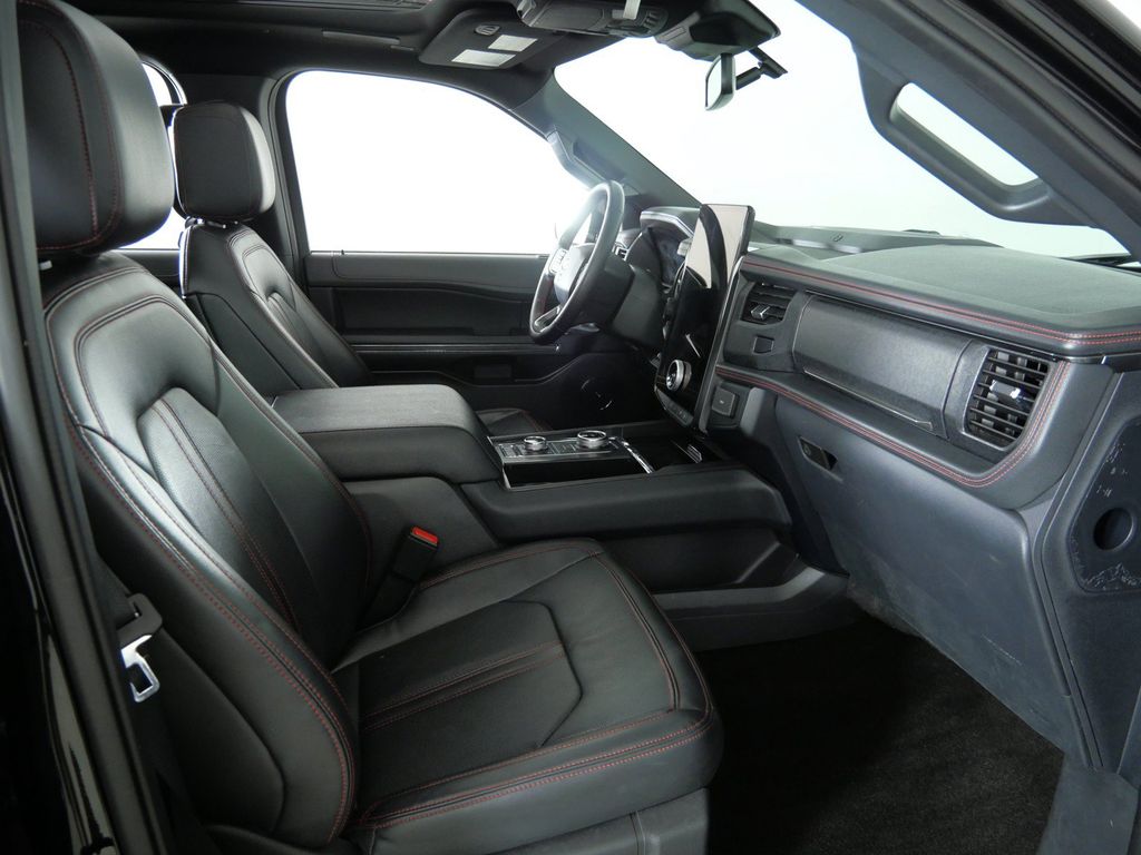 Thumbnail: 2023 Ford Expedition - 10