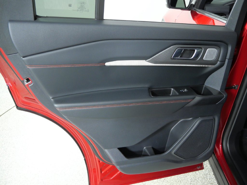 Thumbnail: 2026 Ford Explorer - 35