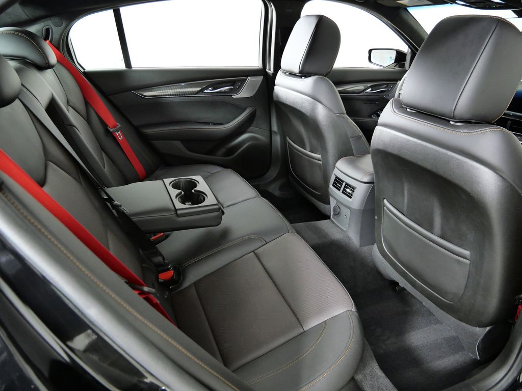 Thumbnail: 2022 Cadillac CT5 - 11