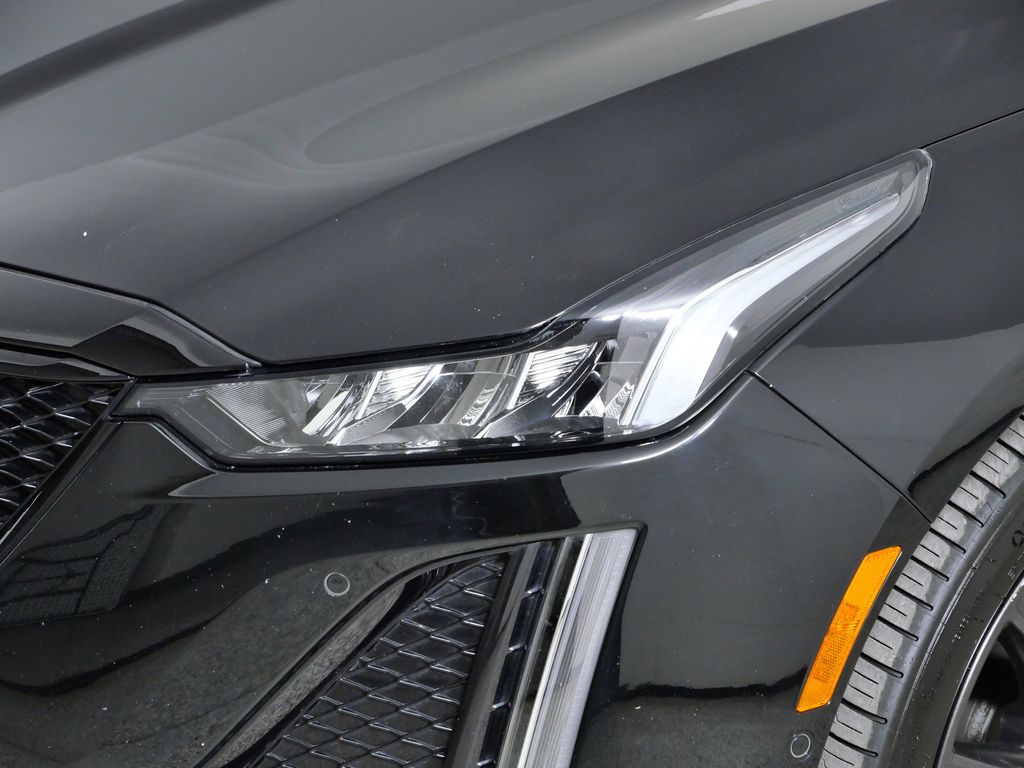 Thumbnail: 2022 Cadillac CT5 - 17