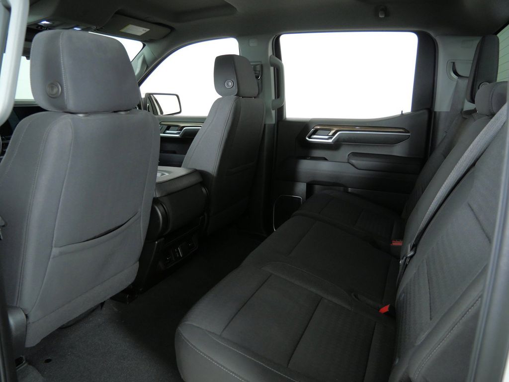 Thumbnail: 2022 Chevrolet Silverado 1500 - 33