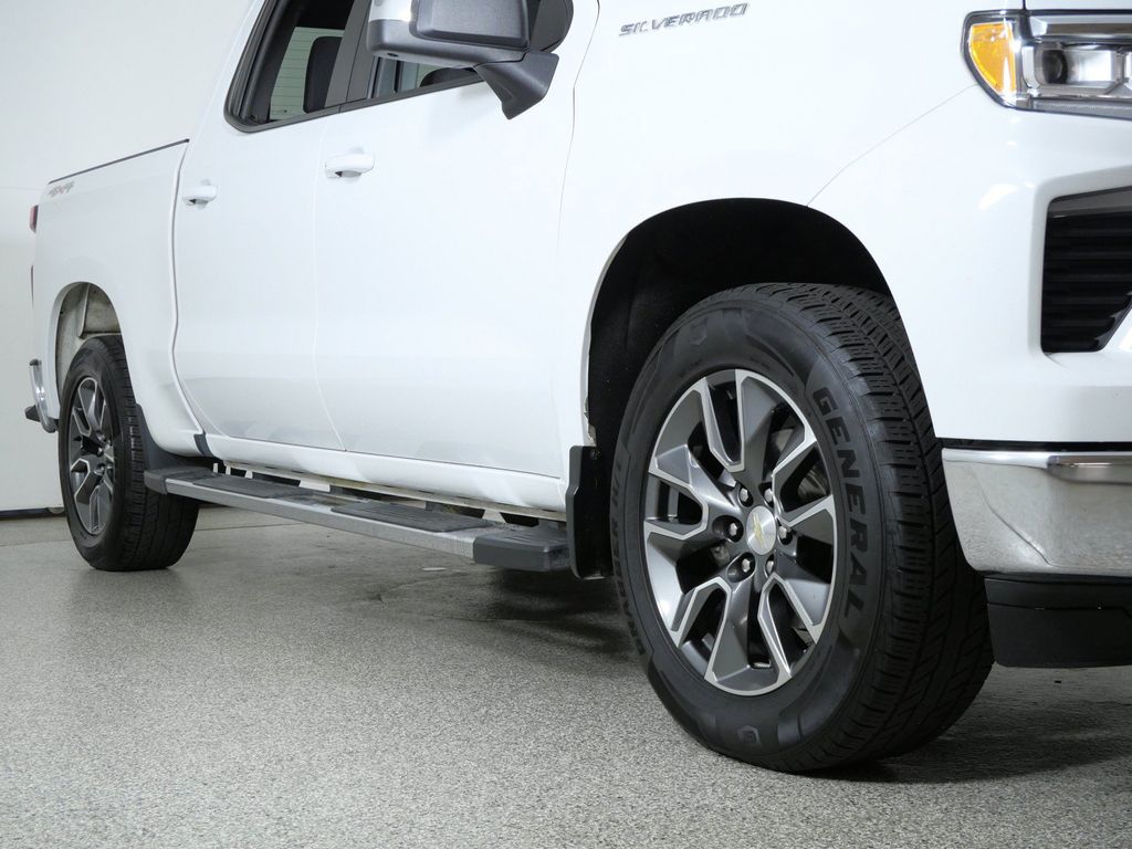Thumbnail: 2022 Chevrolet Silverado 1500 - 8