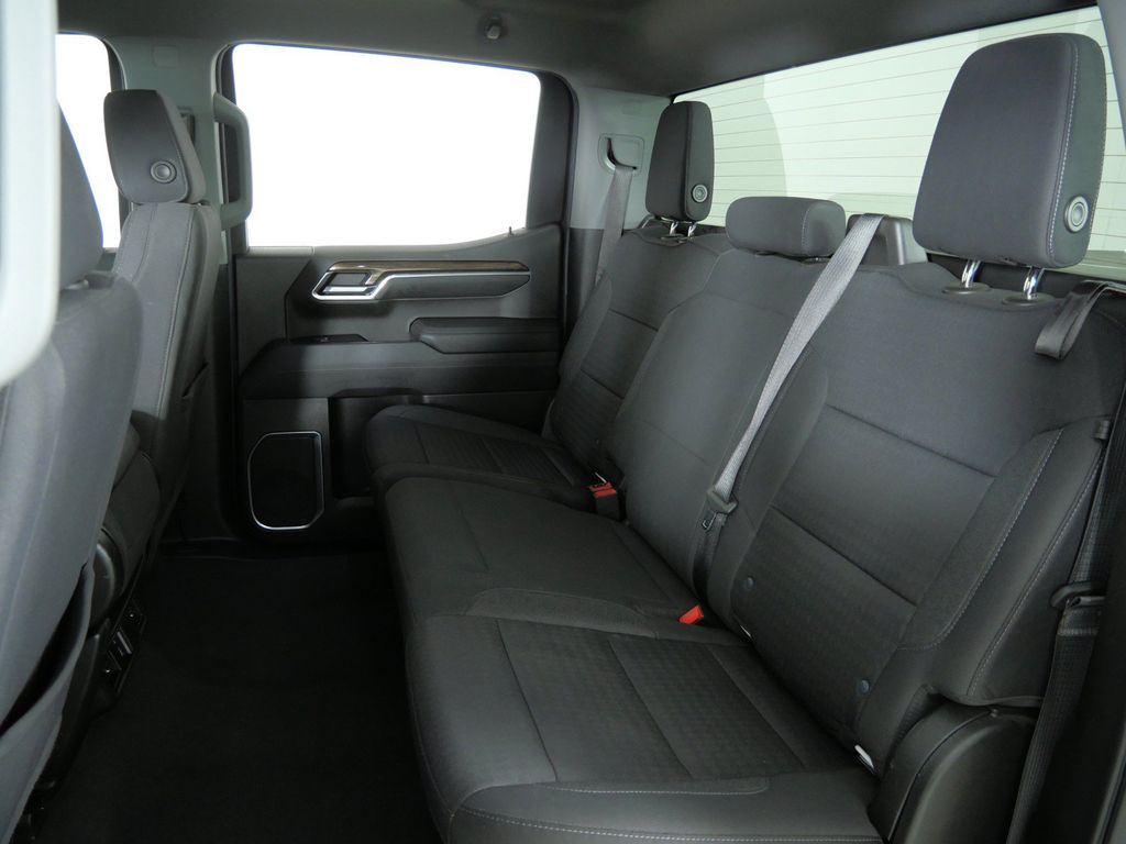Thumbnail: 2022 Chevrolet Silverado 1500 - 34