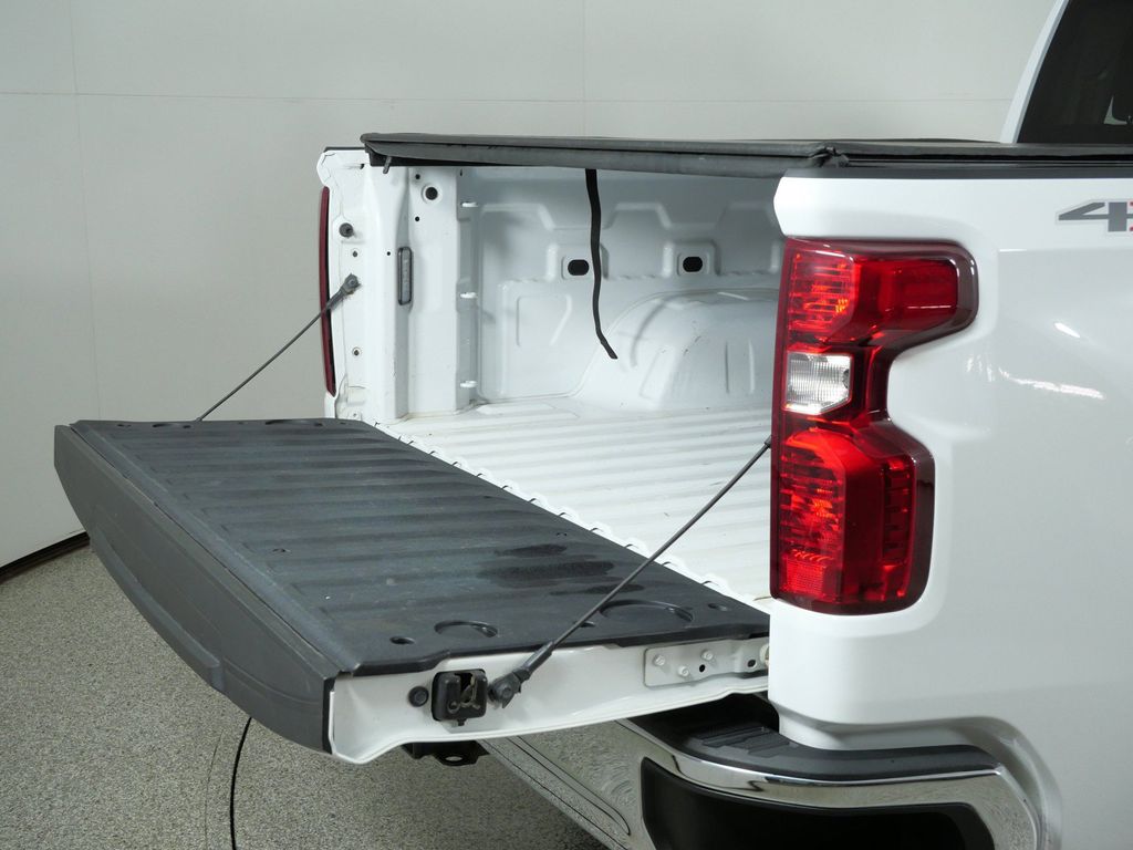 Thumbnail: 2022 Chevrolet Silverado 1500 - 31