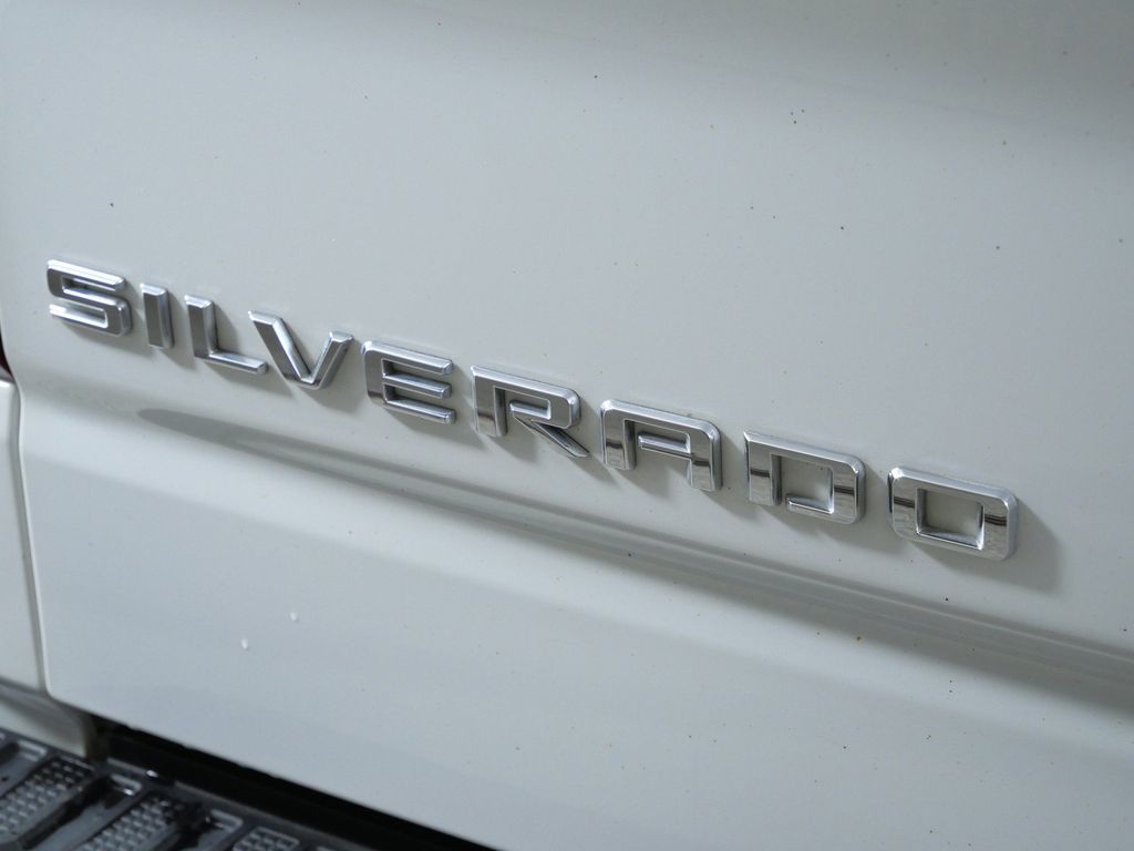 Thumbnail: 2022 Chevrolet Silverado 1500 - 23