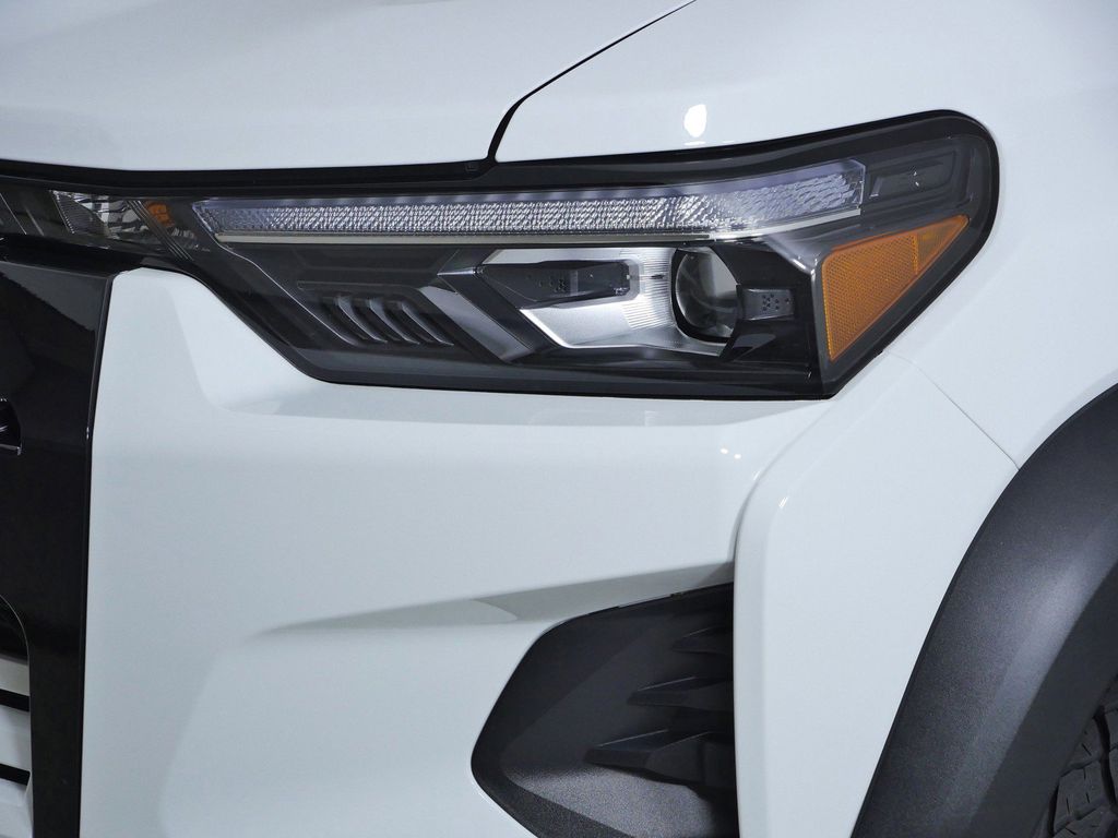 Thumbnail: 2025 Chevrolet Colorado - 17