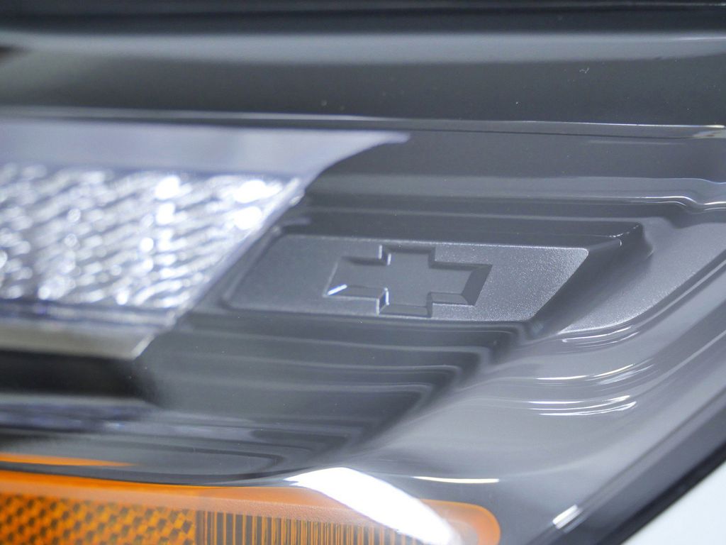 Thumbnail: 2025 Chevrolet Colorado - 18