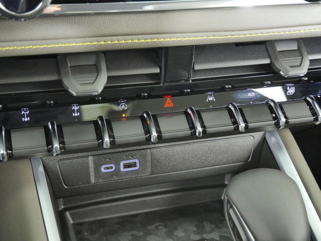 Thumbnail: 2025 Chevrolet Colorado - 48