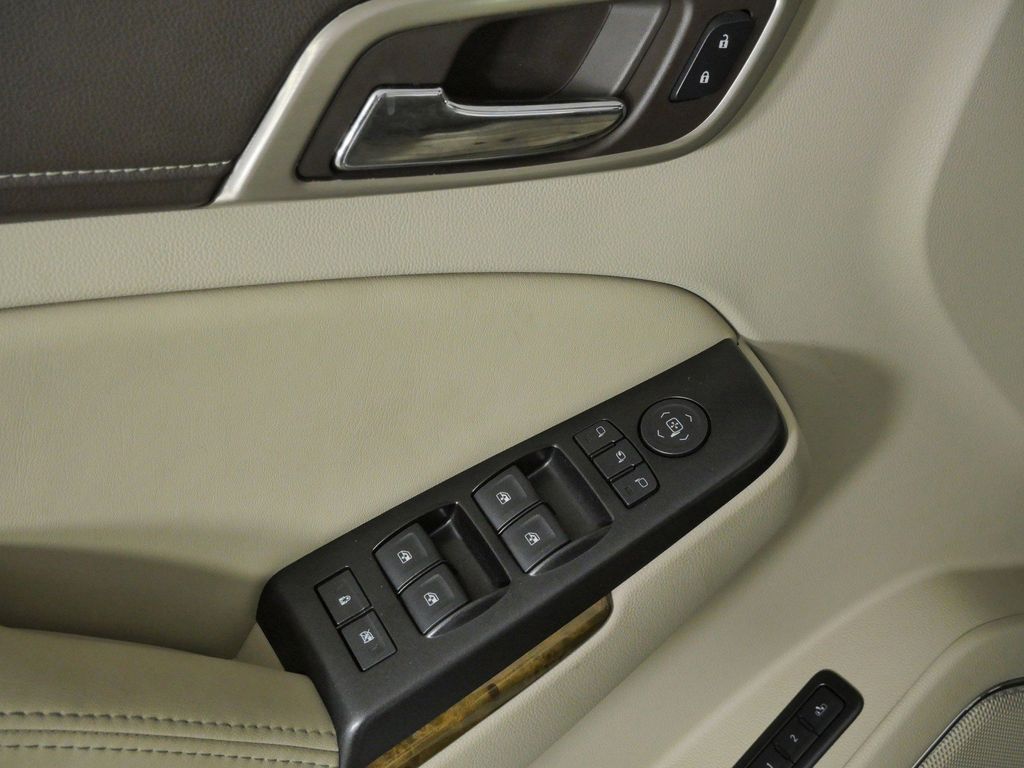Thumbnail: 2016 GMC Yukon - 39