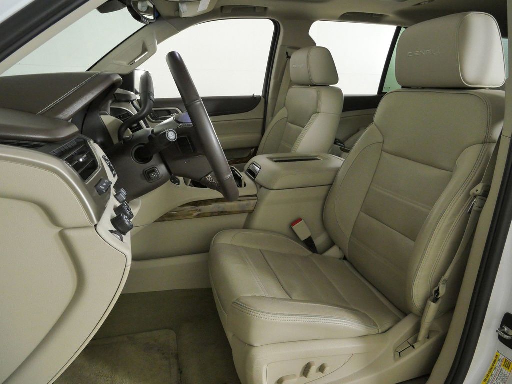 Thumbnail: 2016 GMC Yukon - 38