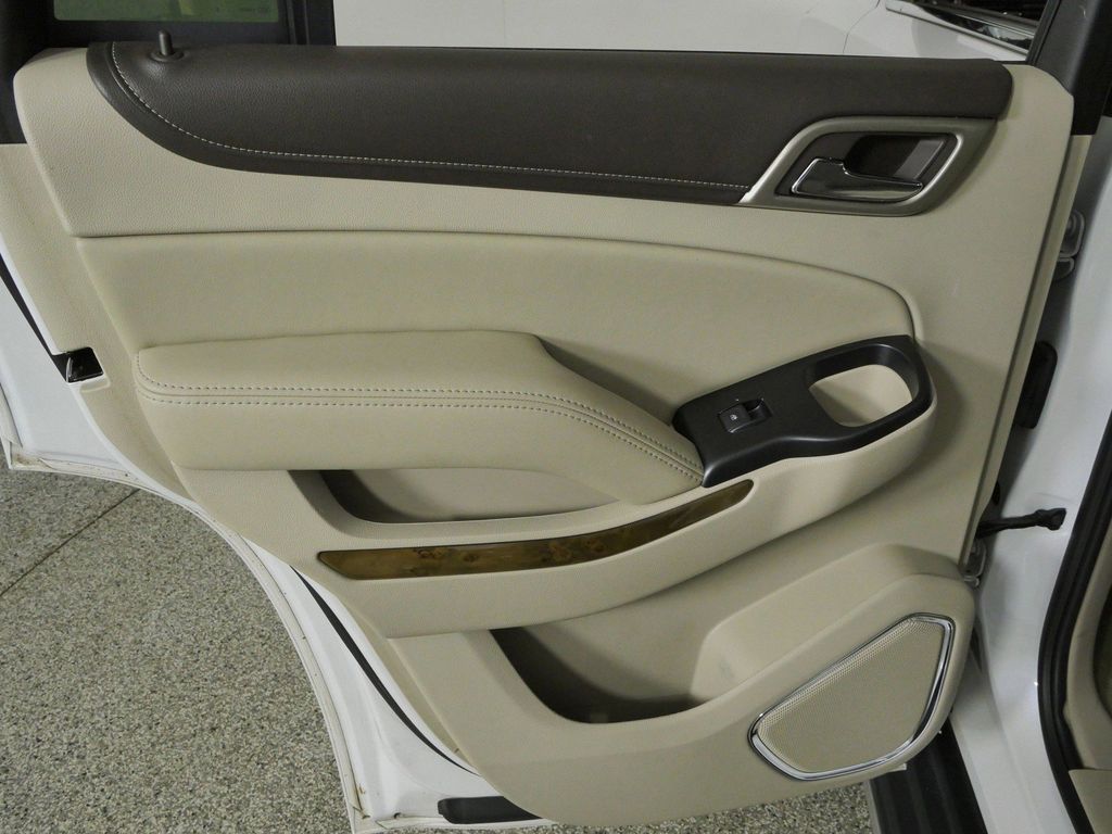 Thumbnail: 2016 GMC Yukon - 34