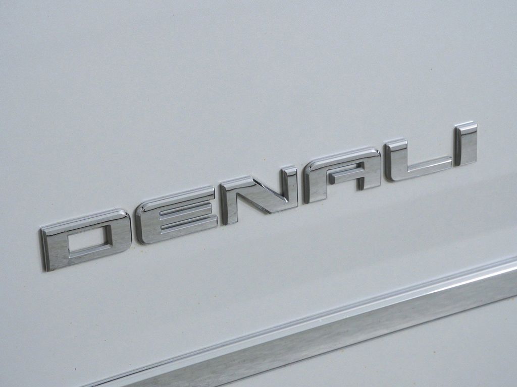 Thumbnail: 2016 GMC Yukon - 24