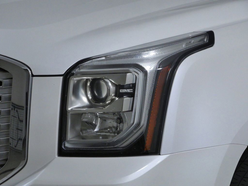 Thumbnail: 2016 GMC Yukon - 18