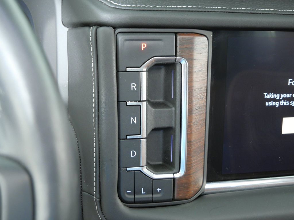Thumbnail: 2023 GMC Yukon - 13