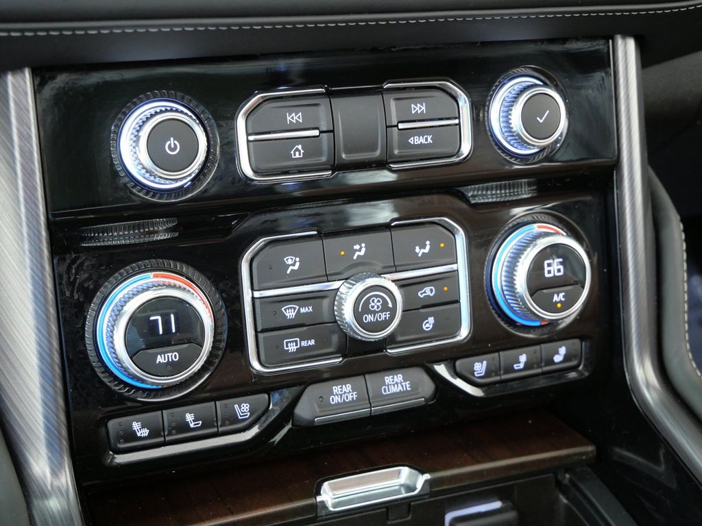 Thumbnail: 2023 GMC Yukon - 49