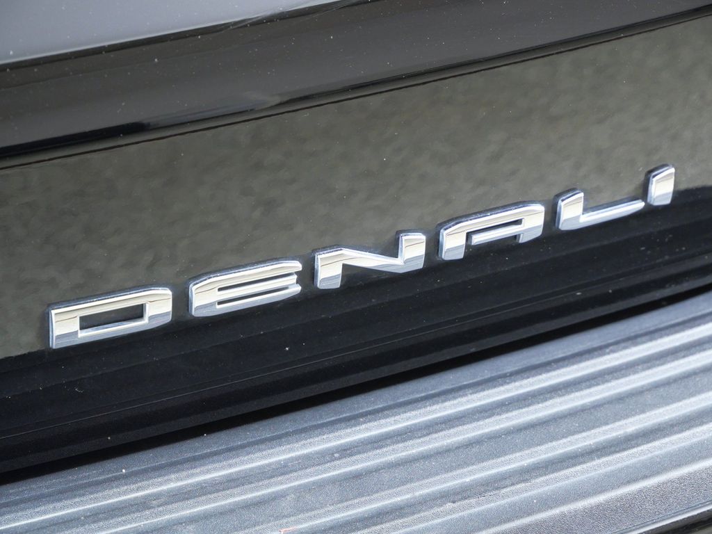 Thumbnail: 2023 GMC Yukon - 24