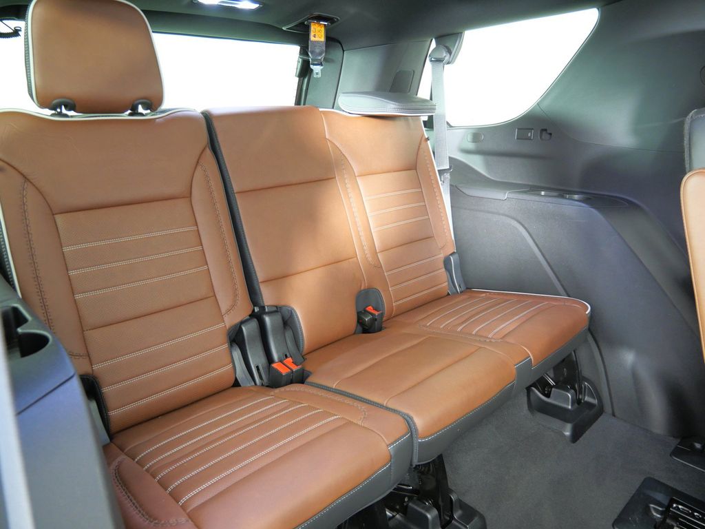 Thumbnail: 2023 GMC Yukon - 33
