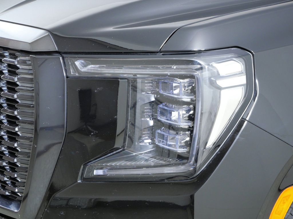 Thumbnail: 2023 GMC Yukon - 18