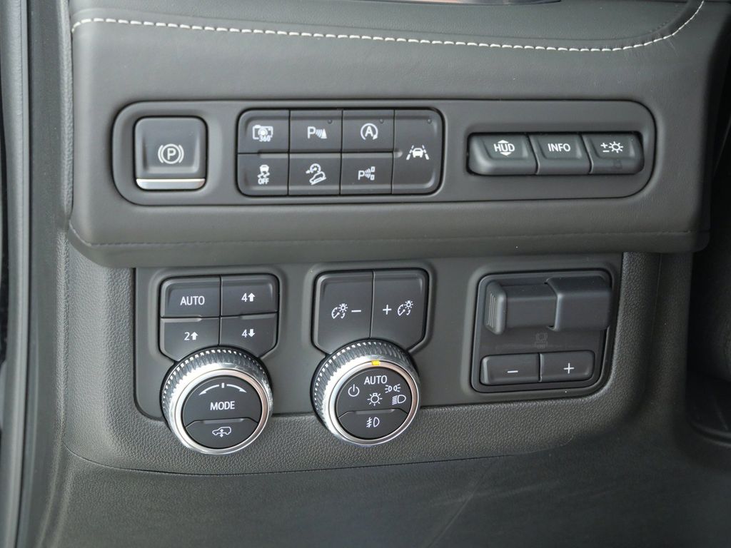 Thumbnail: 2023 GMC Yukon - 43