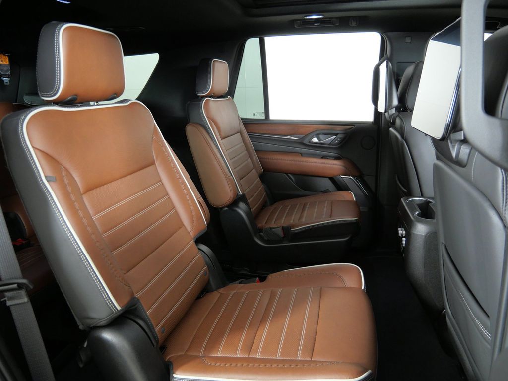 Thumbnail: 2023 GMC Yukon - 32