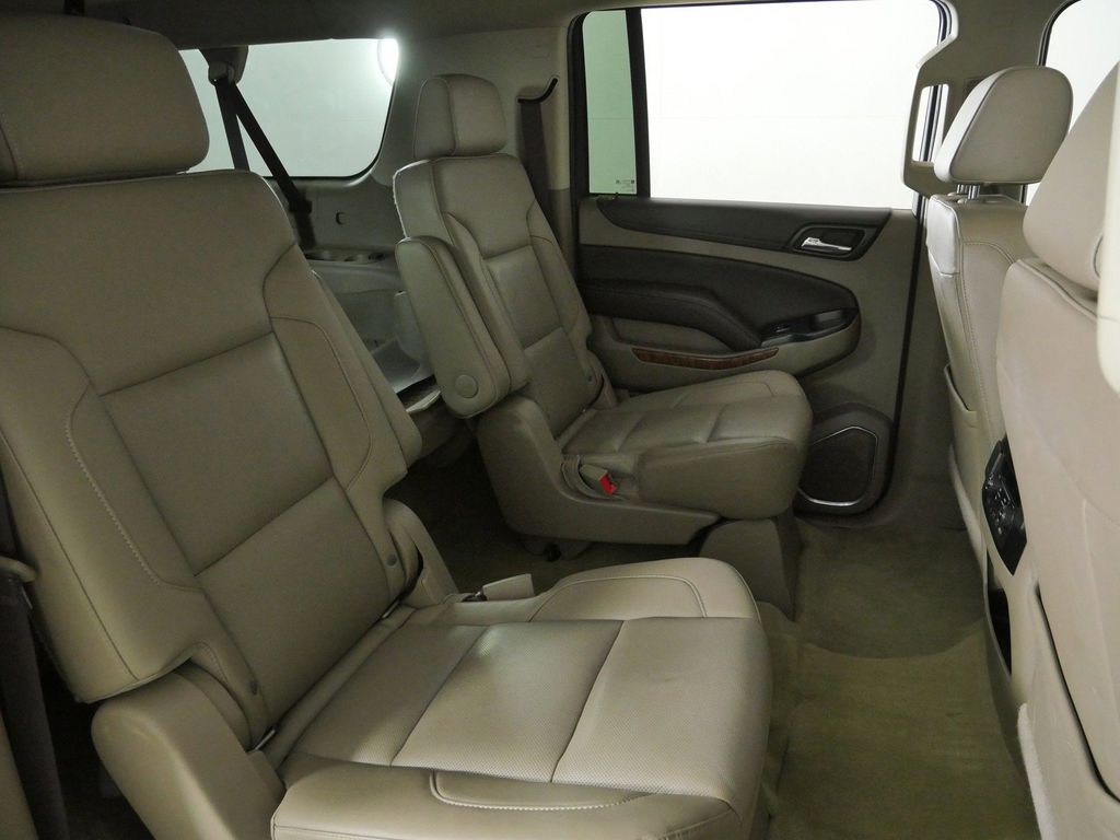 Thumbnail: 2018 Chevrolet Suburban - 30