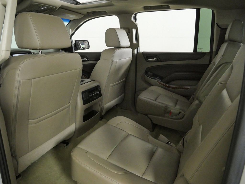 Thumbnail: 2018 Chevrolet Suburban - 34