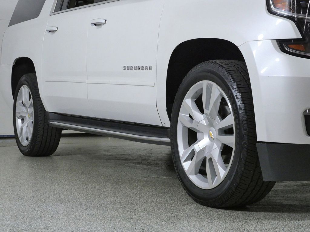 Thumbnail: 2018 Chevrolet Suburban - 8